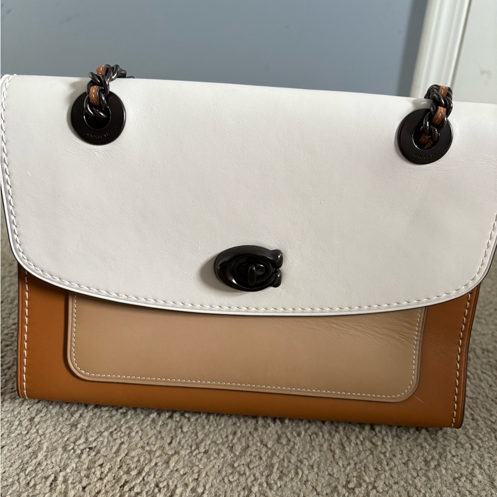 Elegant White and Tan Leather Shoulder Bag